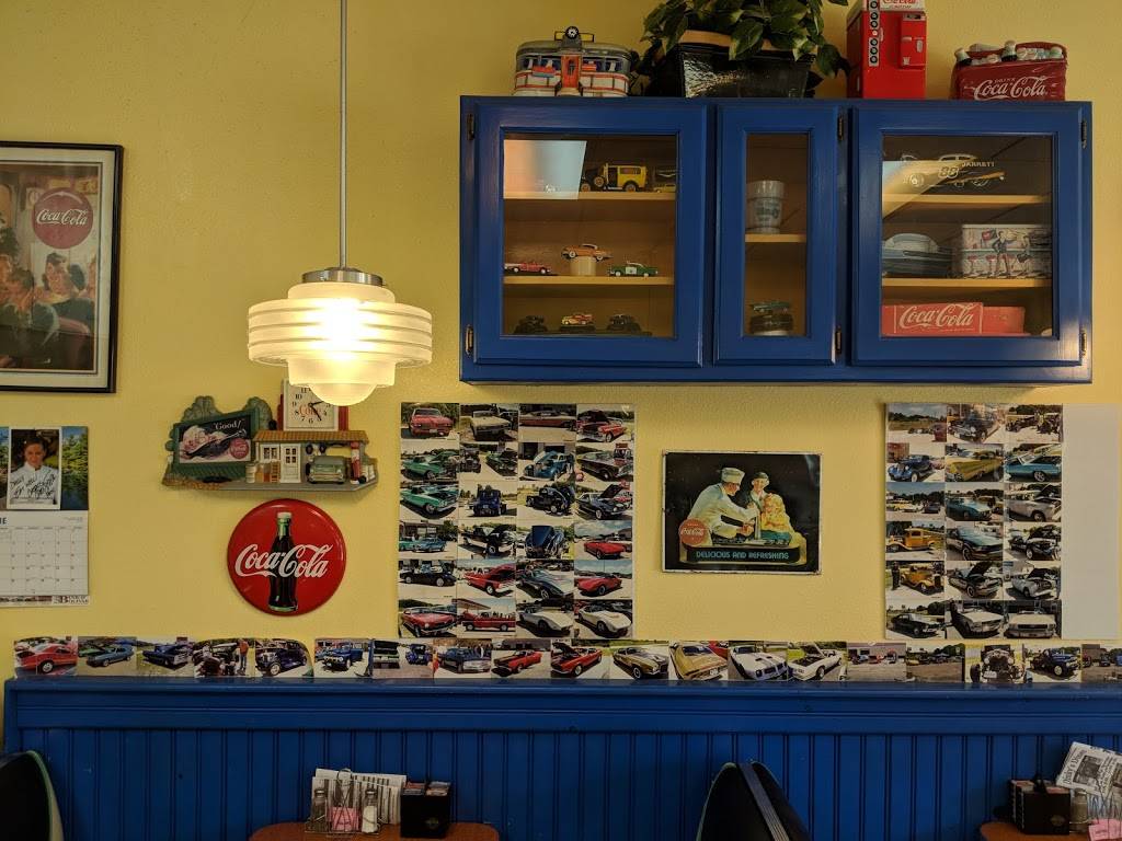 Dinkys Diner | restaurant | 3577 US-160 #8225, Reeds Spring, MO 65737, USA | 4172720289 OR +1 417-272-0289