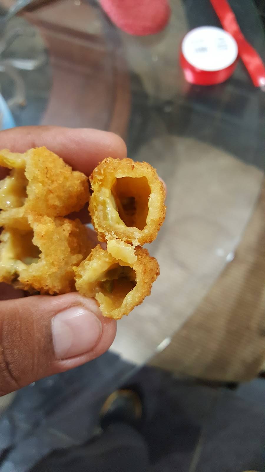 Churchs Chicken | restaurant | 1317 10th St, Floresville, TX 78114, USA | 8302167502 OR +1 830-216-7502