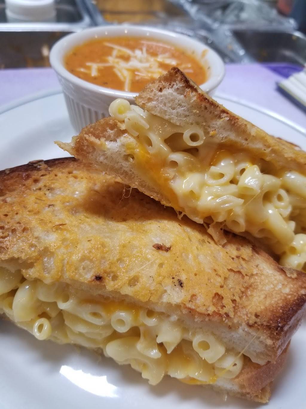 JRs at Mollys | restaurant | 12503 Augustine Herman Hwy, Kennedyville, MD 21645, USA | 4103482430 OR +1 410-348-2430