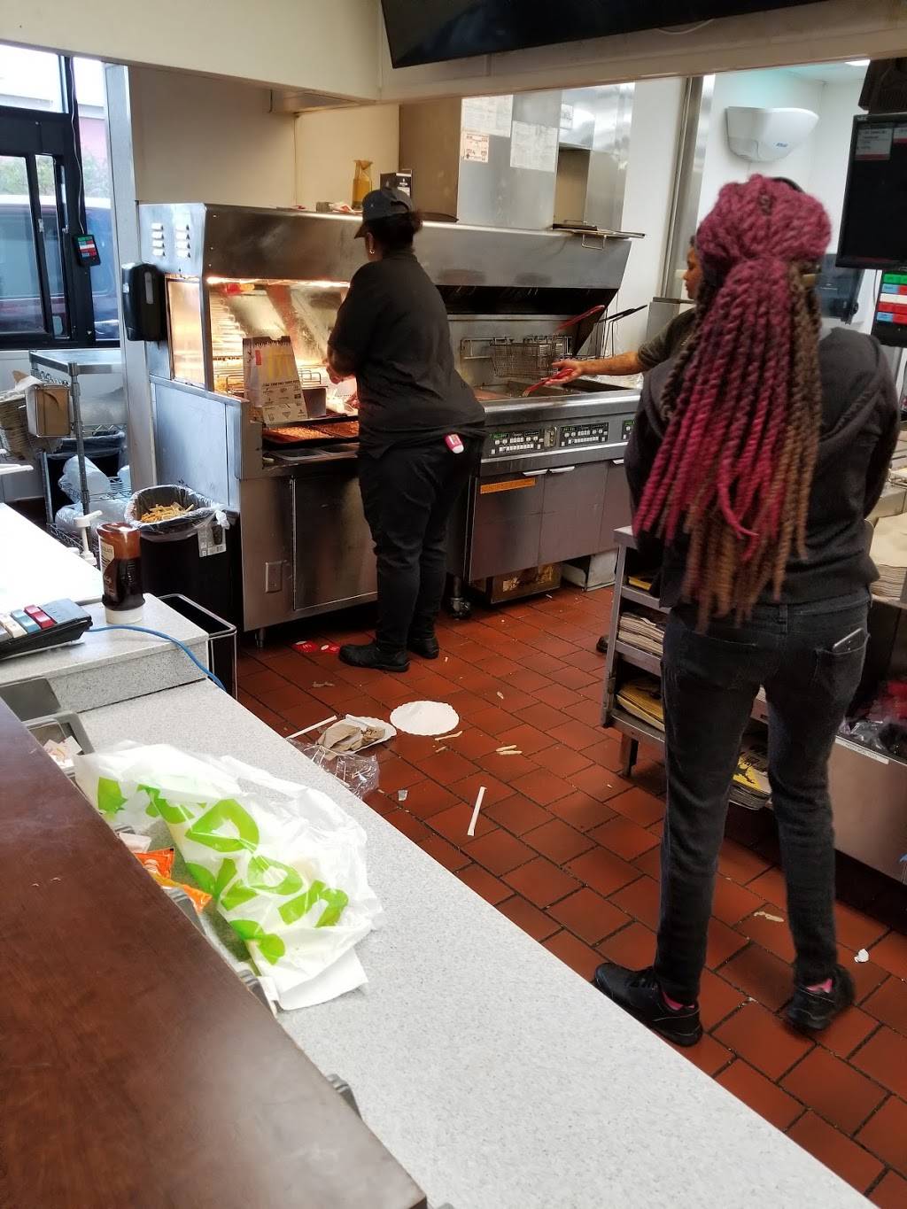 McDonalds | cafe | 1620 Richmond Rd, Williamsburg, VA 23185, USA | 7572202026 OR +1 757-220-2026