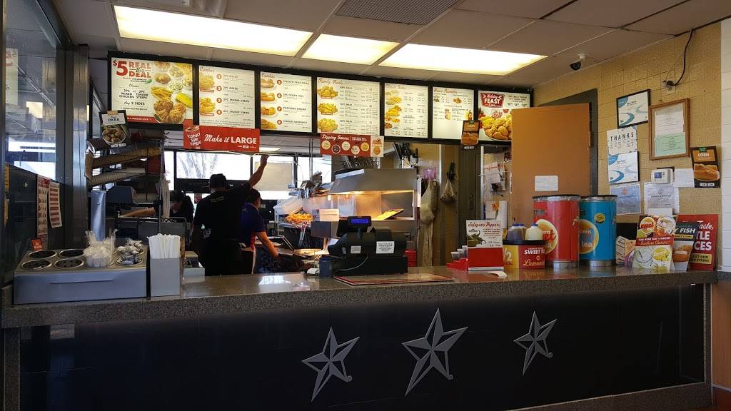 Churchs Chicken | restaurant | 201 SE 29th St, Topeka, KS 66605, USA | 7852672888 OR +1 785-267-2888