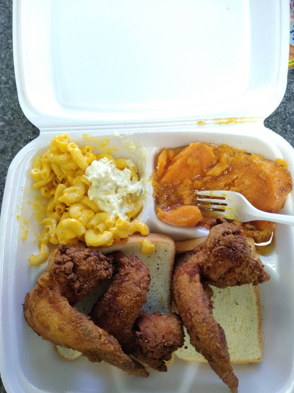 Mr Hook Fish & Chicken | restaurant | 206 S 52nd St, Philadelphia, PA 19139, USA | 2157485074 OR +1 215-748-5074