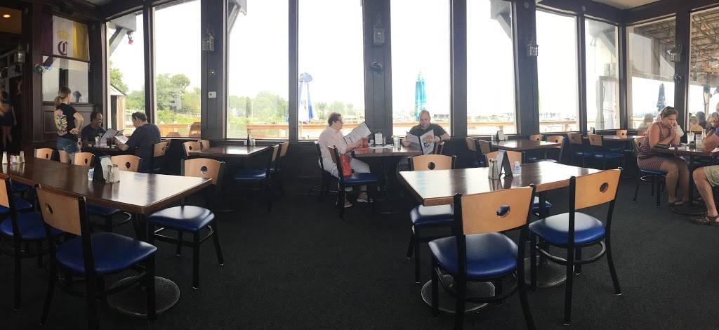 Thursdays Steak & Crabhouse | restaurant | 4851 Riverside Dr, Galesville, MD 20765, USA | 4108677200 OR +1 410-867-7200