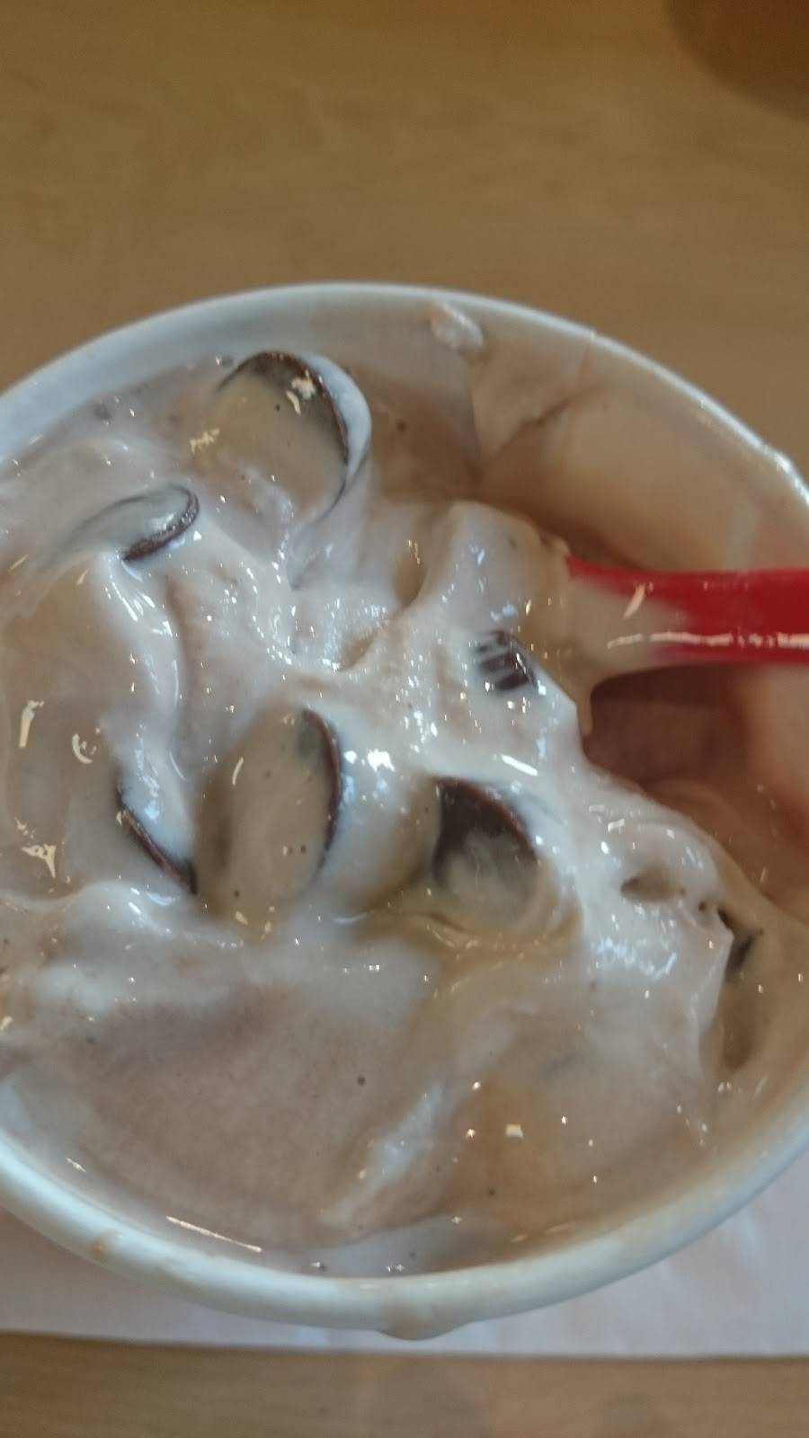 Dairy Queen Grill & Chill | restaurant | 1495 Elmhurst Rd, Des Plaines, IL 60018, USA | 8473547567 OR +1 847-354-7567