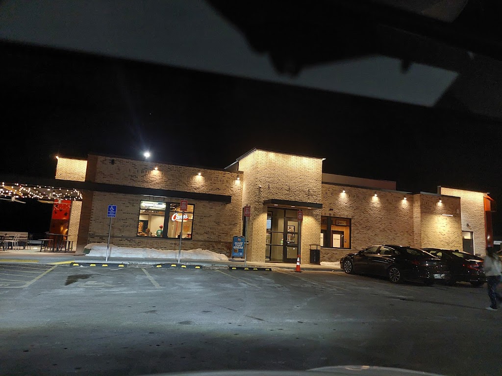 Raising Canes Chicken Fingers | restaurant | 18477 Kenrick Ave, Lakeville, MN 55044, USA | 9523244863 OR +1 952-324-4863