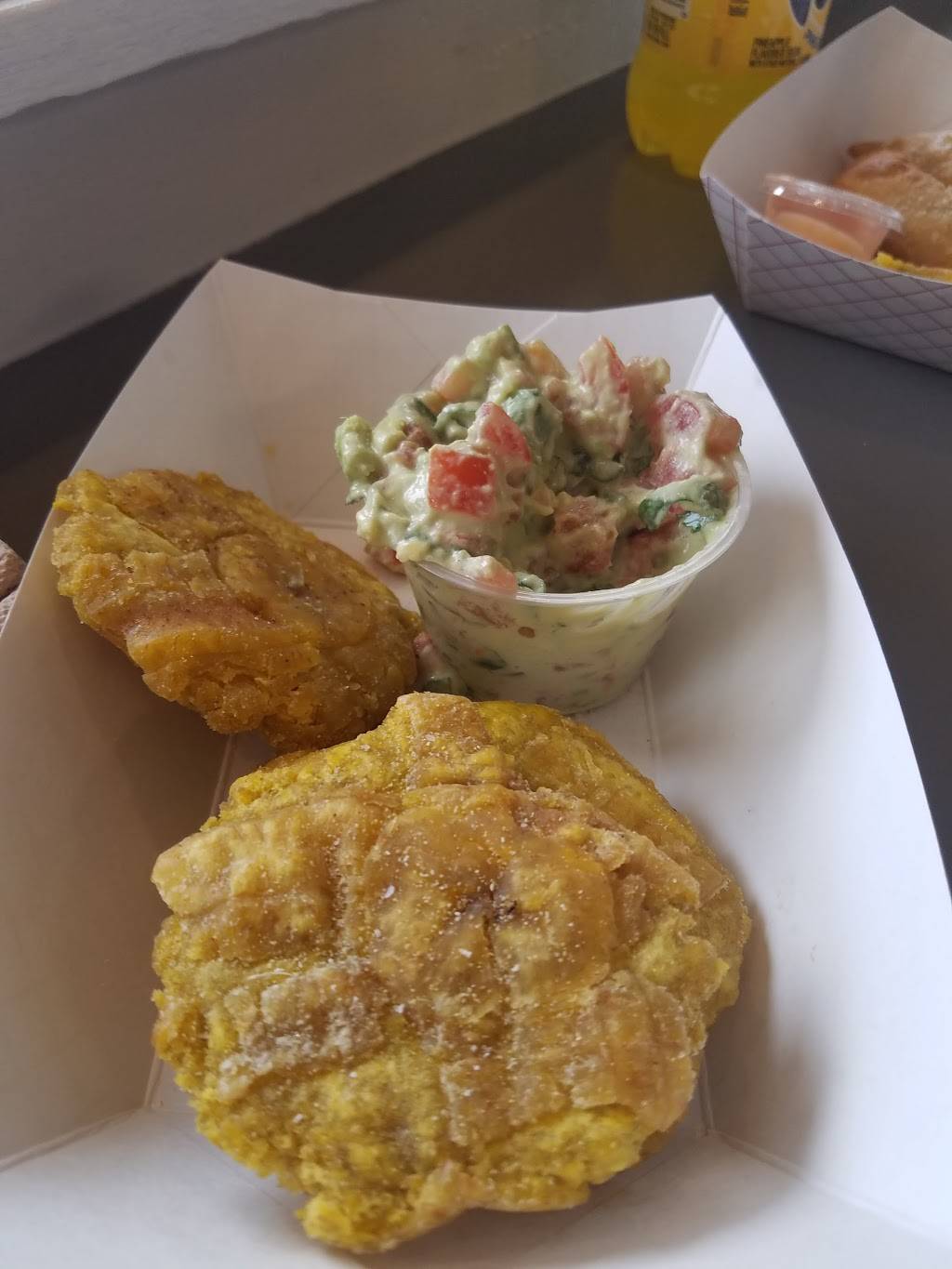 Luiss Arepera llc | restaurant | 948 Forest Ave, Portland, ME 04103, USA | 2072868646 OR +1 207-286-8646