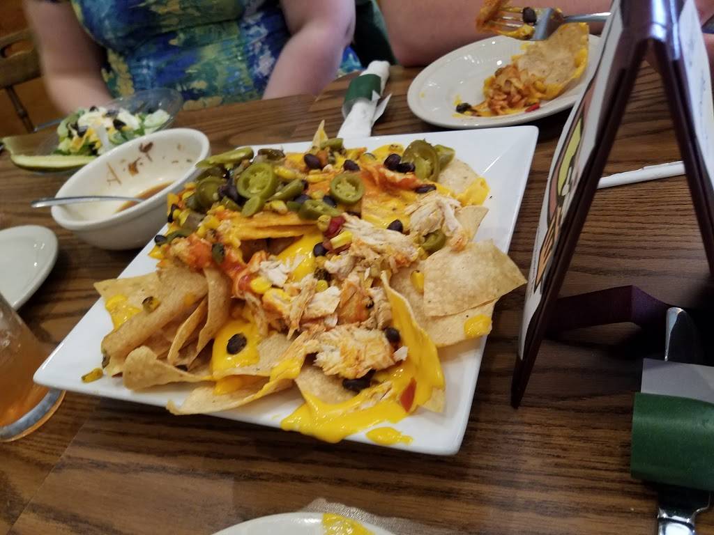 Gingers Hide Away LLC | restaurant | 302 E Lake St, Horicon, WI 53032, USA | 9204854856 OR +1 920-485-4856