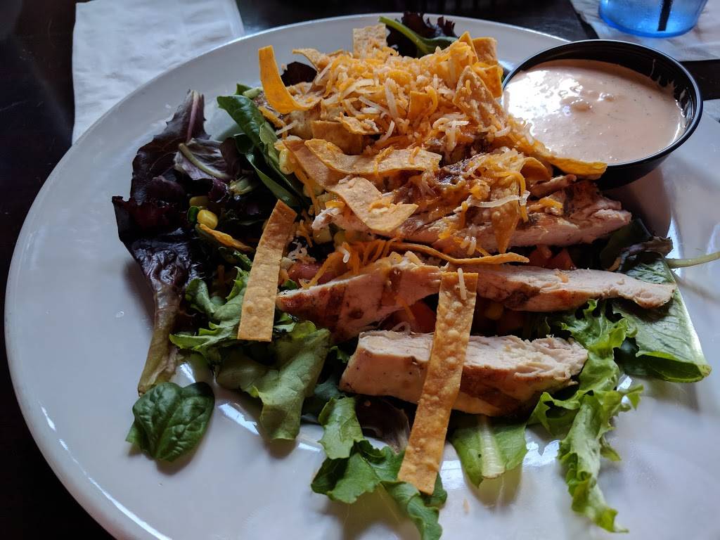 Evviva! Bar & Eatery | meal delivery | 2257, 1017 Front St, Lisle, IL 60532, USA | 6302419955 OR +1 630-241-9955