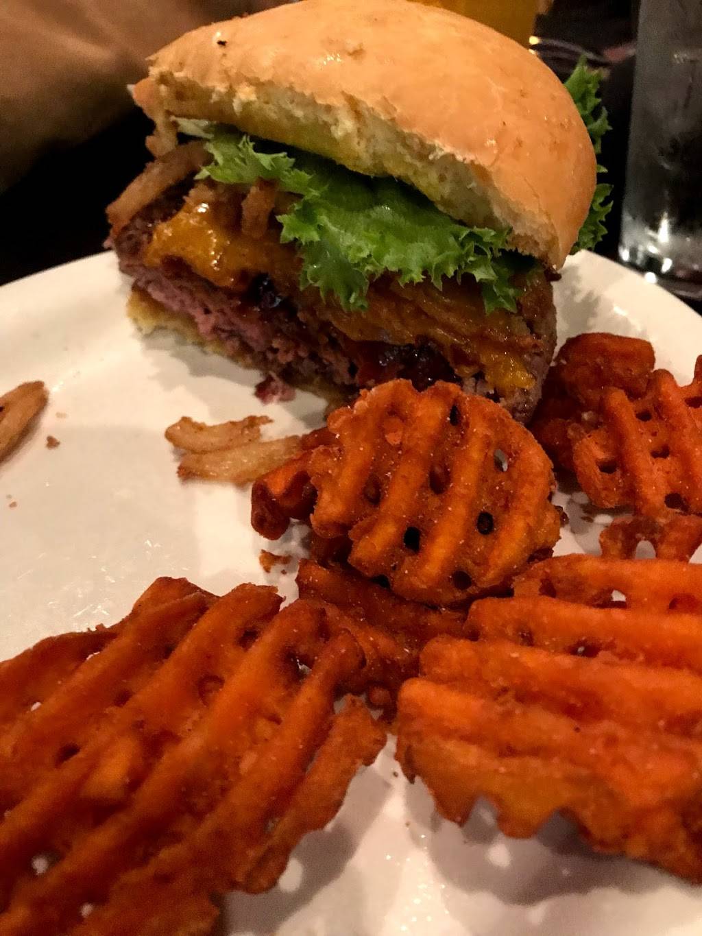 J Peters Grill & Bar | restaurant | 2005 N Beltline Blvd #5, Columbia, SC 29204, USA | 8037383760 OR +1 803-738-3760