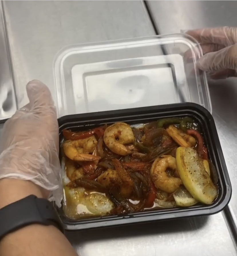 Mamas Caribbean Grill | restaurant | 3699 W Gandy Blvd, Tampa, FL 33611, USA | 8138321882 OR +1 813-832-1882