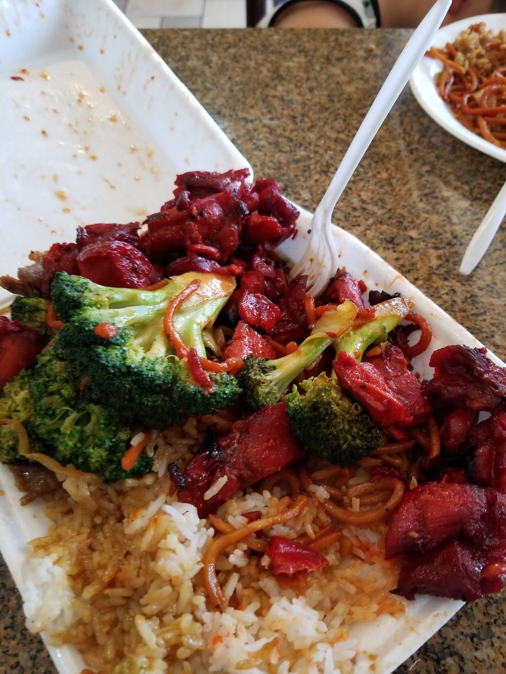 Golden Chopstix | restaurant | 12119 Apple Valley Rd, Apple Valley, CA 92308, USA | 7602473888 OR +1 760-247-3888