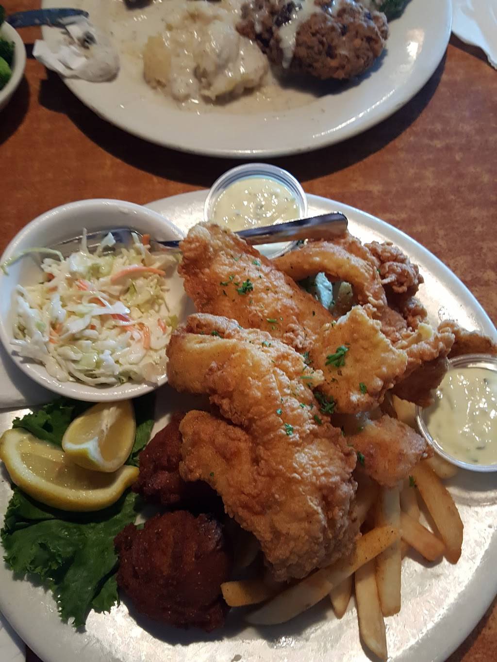 Winstons Raw Bar & Grill | restaurant | 1620 Cedar Rd suit# 104, Chesapeake, VA 23323, USA | 7574363833 OR +1 757-436-3833