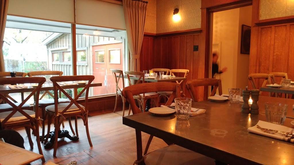 The Combine | restaurant | 352 Norfolk St S, Simcoe, ON N3Y 2W9, Canada | 2264403369 OR +1 226-440-3369