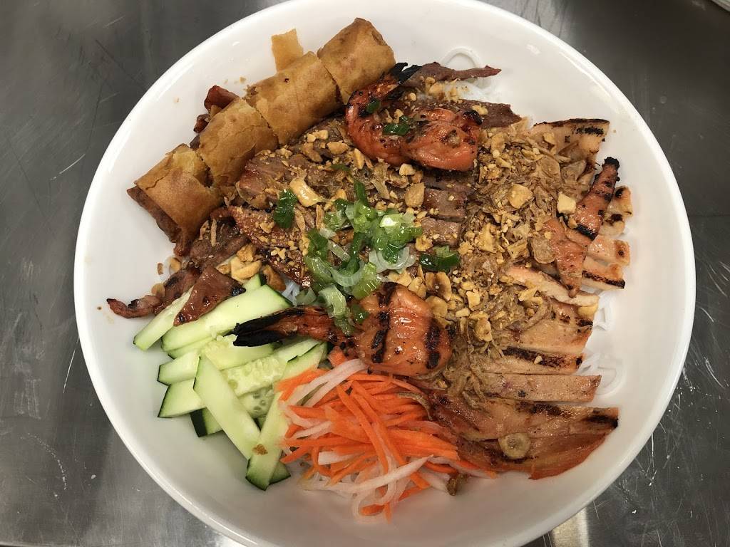 Pho 5 | restaurant | 363 Village Square Ln, Castle Pines, CO 80108, USA | 7205357866 OR +1 720-535-7866