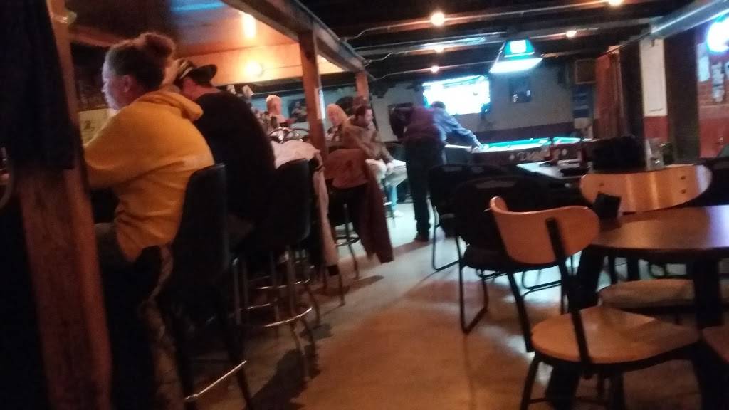 Bobs Lounge | restaurant | 907 N Fares Ave, Evansville, IN 47711, USA | 8124254929 OR +1 812-425-4929