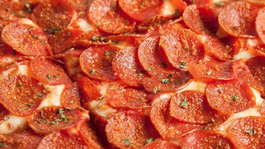 Donatos Pizza | restaurant | 4600 International Gateway Concourse C, Columbus, OH 43219, USA | 6142393949 OR +1 614-239-3949