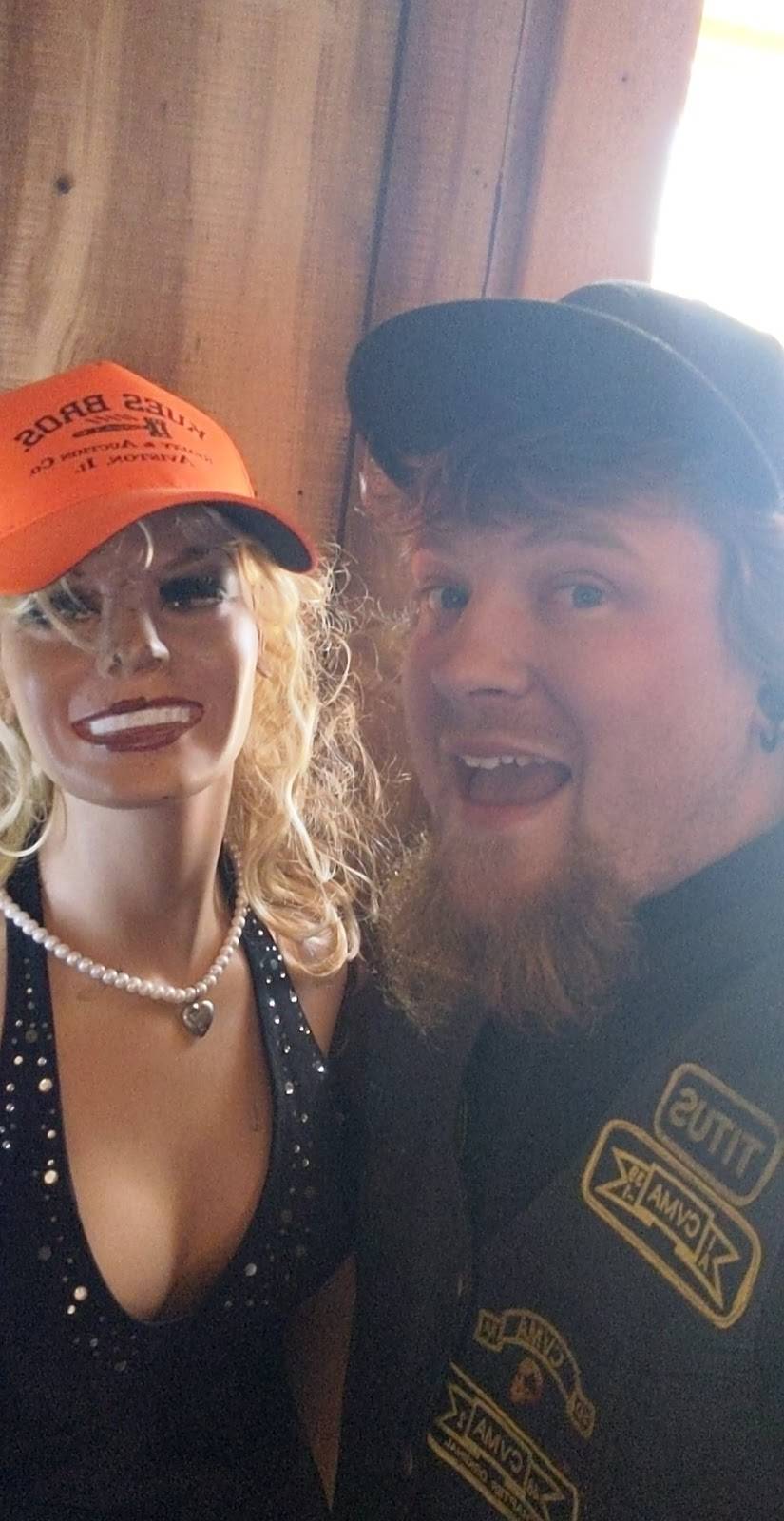 Screwie Louies Bar & Grill | restaurant | 109 S Madison St, Newell, IA 50568, USA | 7122724034 OR +1 712-272-4034