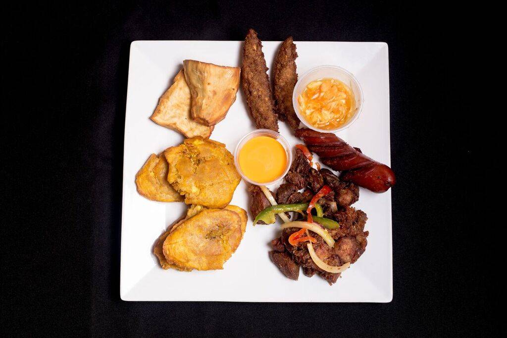 Taste Of The City fresh grill | restaurant | 1368 Flatbush Ave, Brooklyn, NY 11210, USA | 7184841776 OR +1 718-484-1776