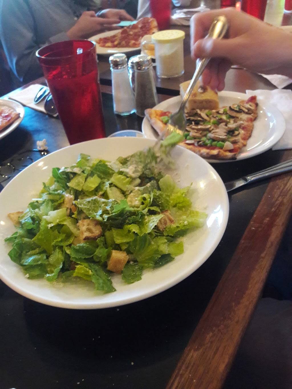 Pinos Pizza Al Centro | restaurant | 139 W Thomas Rd, Phoenix, AZ 85013, USA | 6022793237 OR +1 602-279-3237