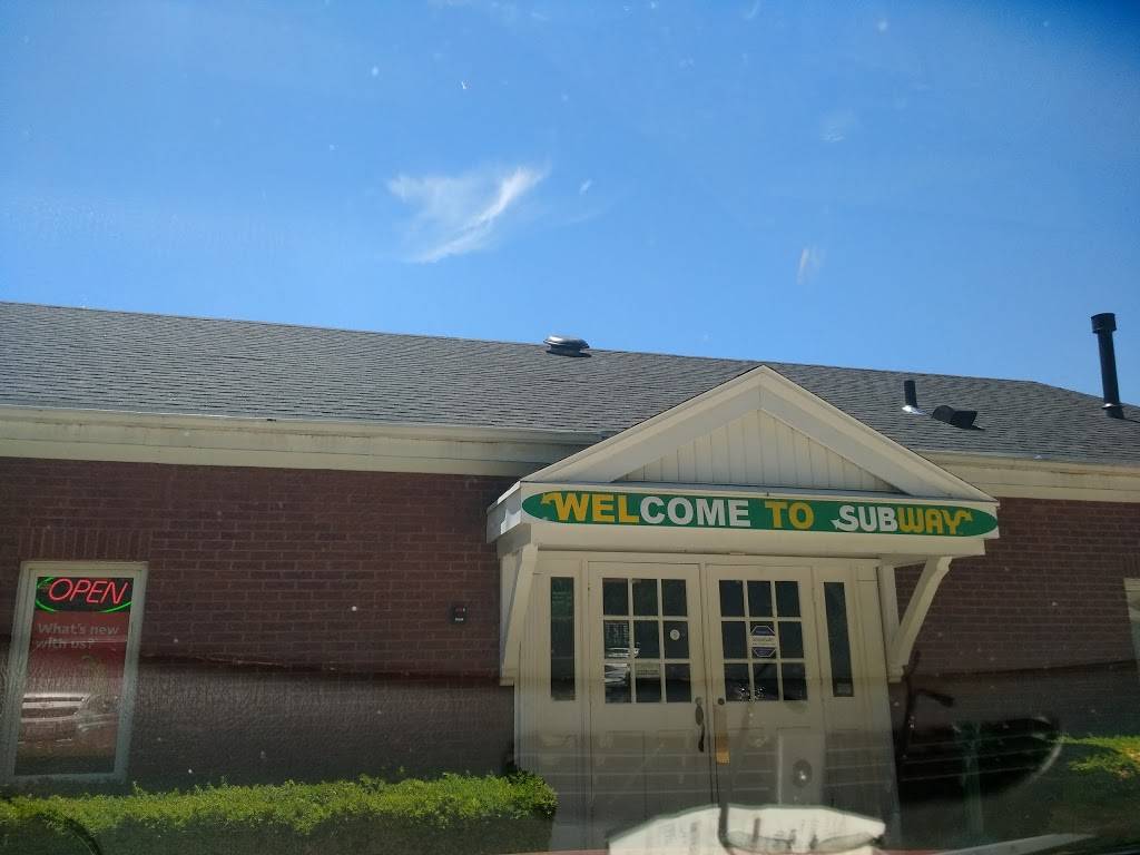 Subway Restaurants | restaurant | 673 Sinsinawa Ave, East Dubuque, IL 61025, USA | 8157479905 OR +1 815-747-9905