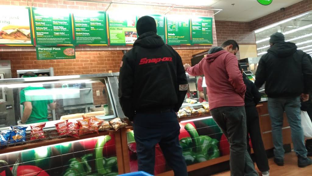 Subway Restaurants | restaurant | 1220 Old Country Rd, Westbury, NY 11590, USA | 5162222661 OR +1 516-222-2661