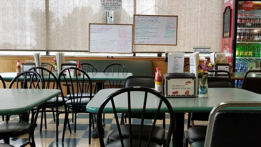 Frank & Shirleys | restaurant | 24811 NC-33, Aurora, NC 27806, USA | 2523225022 OR +1 252-322-5022