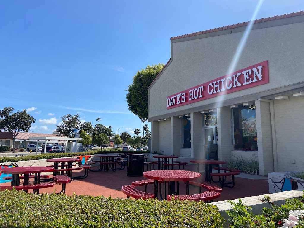 Daves Hot Chicken | restaurant | 556 E 1st St, Tustin, CA 92780, USA | 7148810700 OR +1 714-881-0700