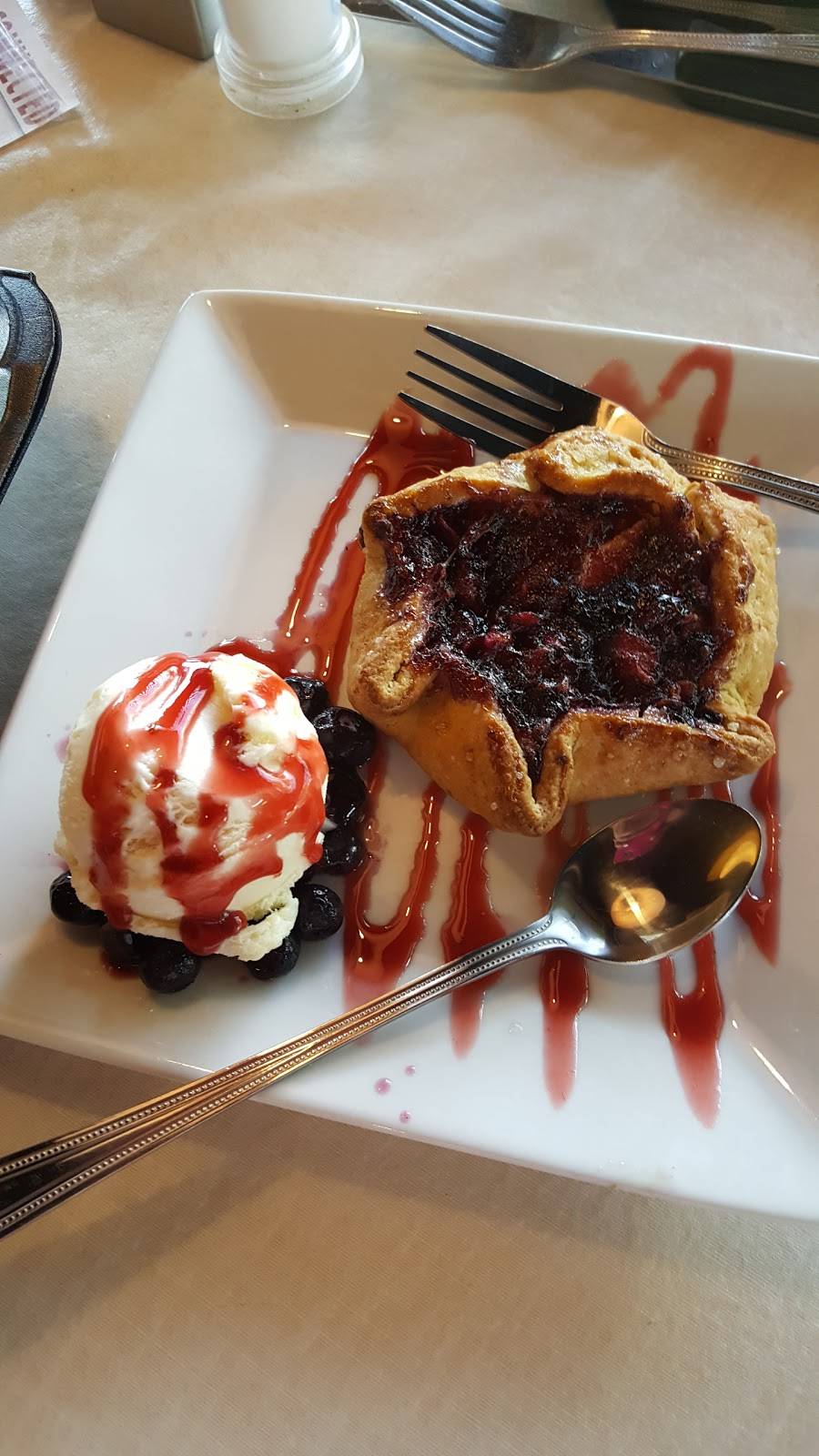 Ruby Tuesday | restaurant | 1351 Quentin Rd, Lebanon, PA 17042, USA | 7172742081 OR +1 717-274-2081