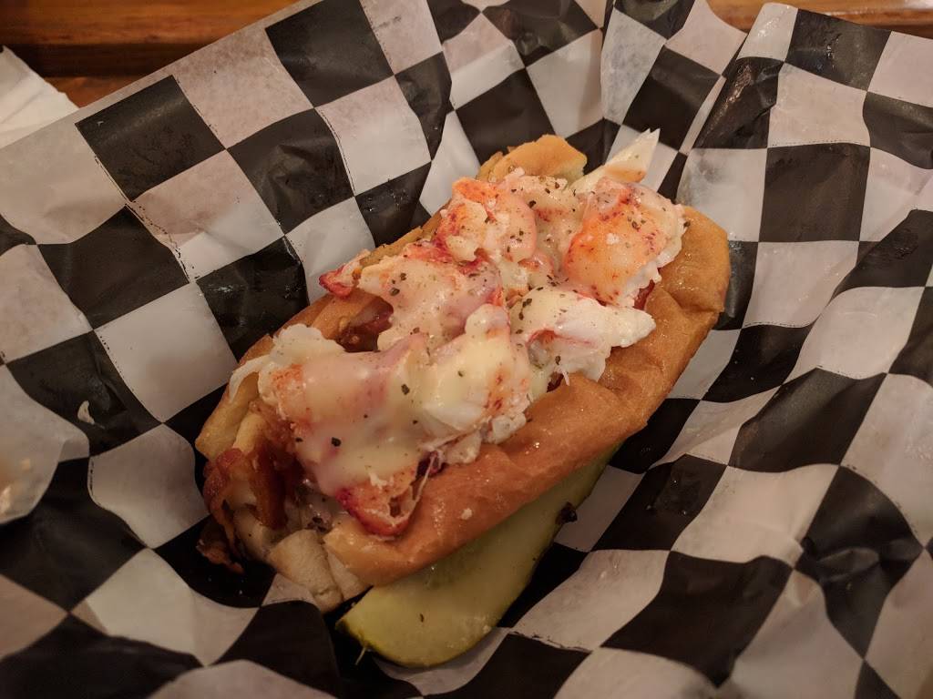 Masons Famous Lobster Rolls | restaurant | 529 E Belvedere Ave, Baltimore, MD 21212, USA | 4108078544 OR +1 410-807-8544