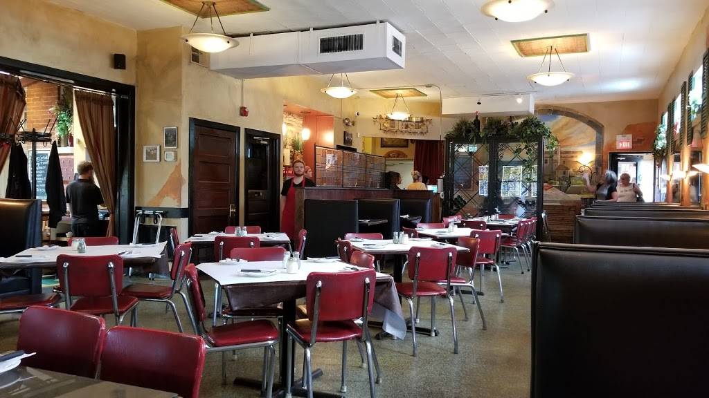 Pompilios | restaurant | 600 Washington Ave, Newport, KY 41071, USA | 8595813065 OR +1 859-581-3065