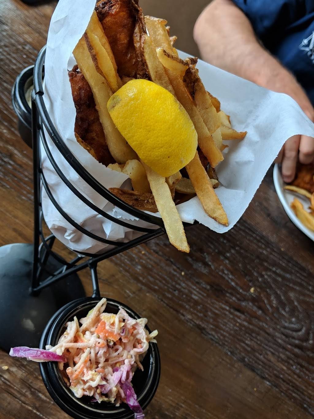 Poseidons Pub | restaurant | 10218 Racetrack Rd, Berlin, MD 21811, USA | 4106410600 OR +1 410-641-0600