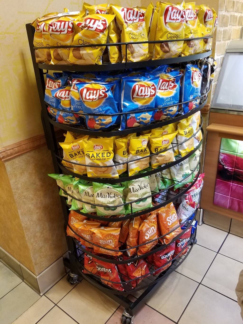 Subway | restaurant | 588 S Alafaya Trail, Orlando, FL 32828, USA | 4074018338 OR +1 407-401-8338