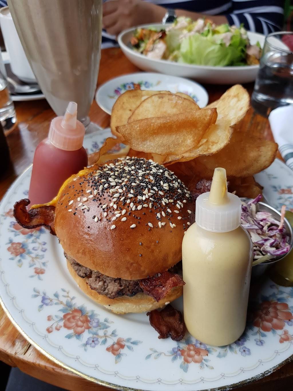 Mindy’s HotChocolate | restaurant | 1747 N Damen Ave, Chicago, IL 60647, USA | 7734891747 OR +1 773-489-1747