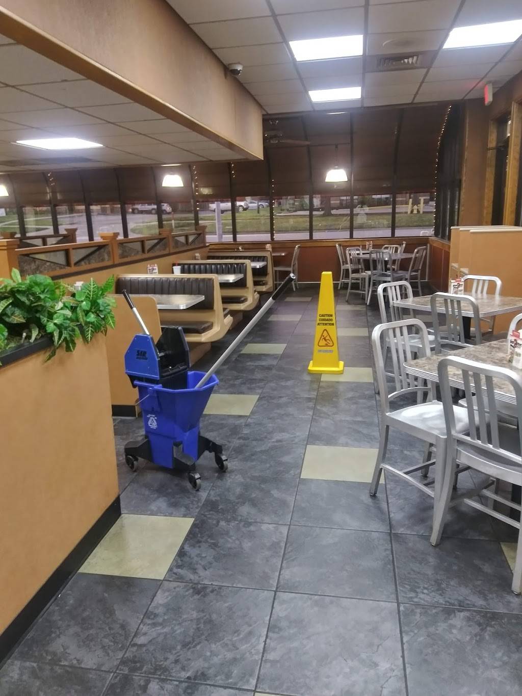 Arbys | meal takeaway | 11919 Blue Ridge Blvd, Grandview, MO 64030, USA | 8167658228 OR +1 816-765-8228