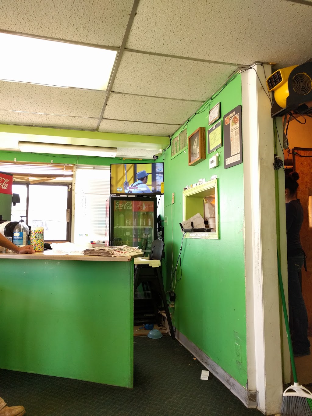 Los Pinos | restaurant | 1225 W Douglas Ave, Wichita, KS 67213, USA | 3169273936 OR +1 316-927-3936