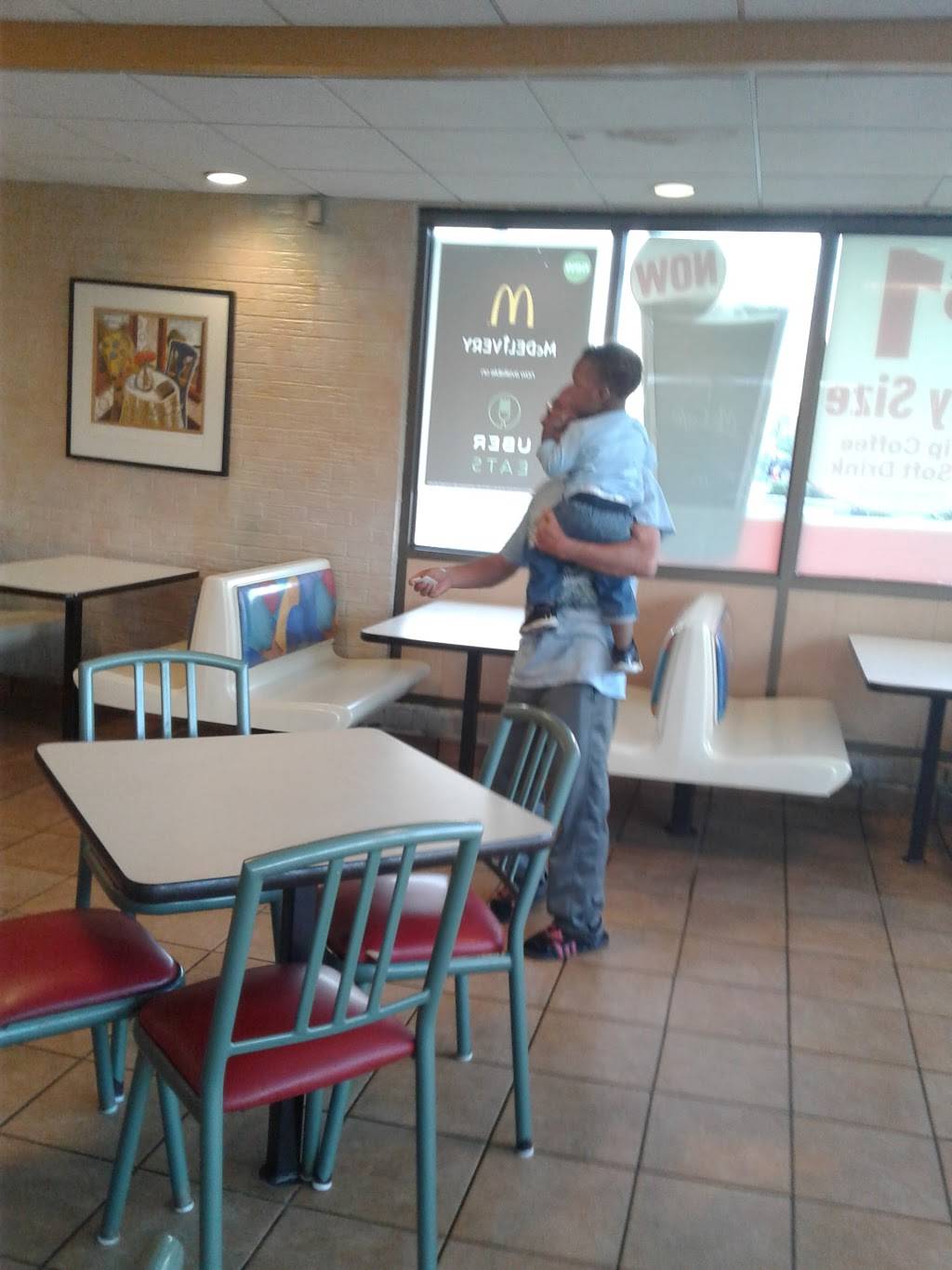 McDonalds | cafe | 5114 Northfield Rd, Maple Heights, OH 44137, USA | 2165810289 OR +1 216-581-0289