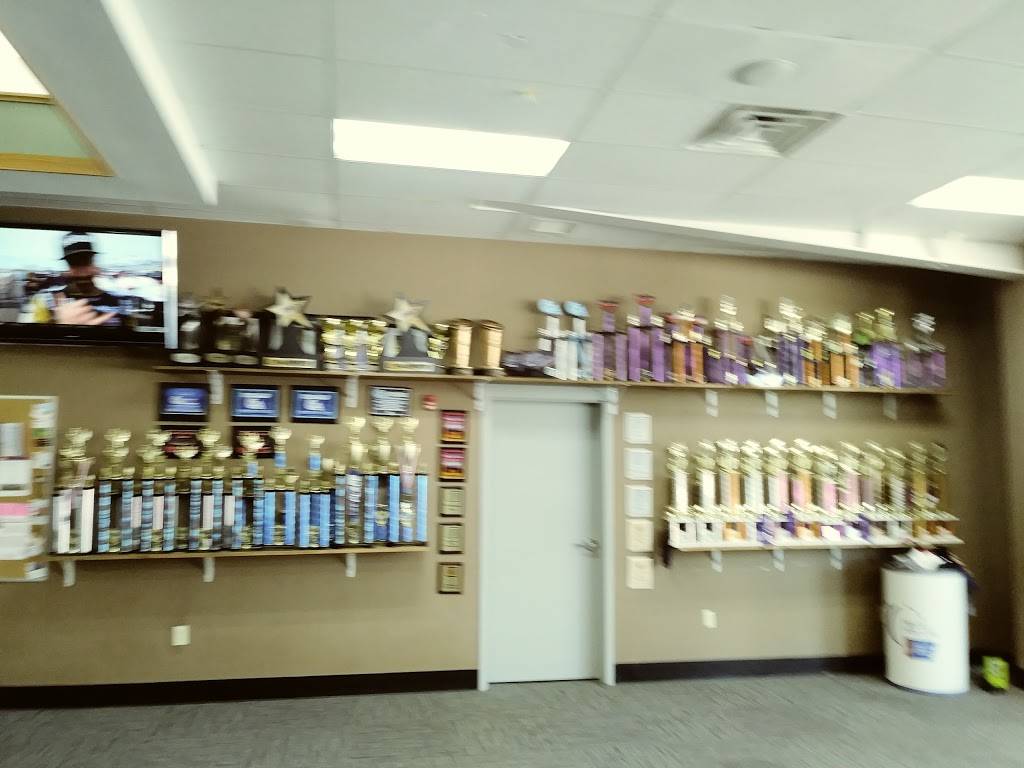 Mayor Ralph A. Infante Niles Wellness Center | meal takeaway | 213 Sharkey Dr, Niles, OH 44446, USA | 3303499355 OR +1 330-349-9355