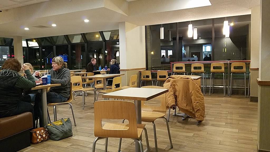 Wendys | restaurant | 787 N Van Dyke Rd, Bad Axe, MI 48413, USA | 9892696984 OR +1 989-269-6984