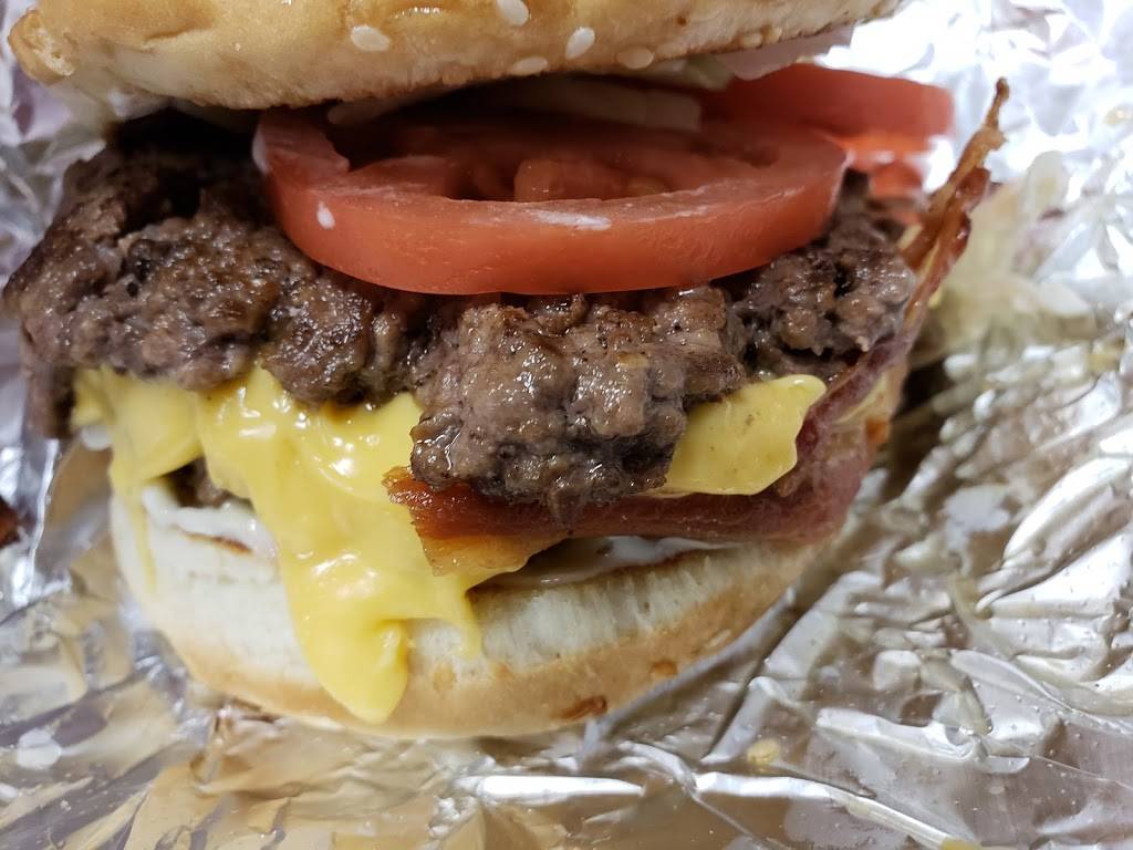 Five Guys | meal takeaway | 1527 Chestnut St, Philadelphia, PA 19102, USA | 2159721375 OR +1 215-972-1375