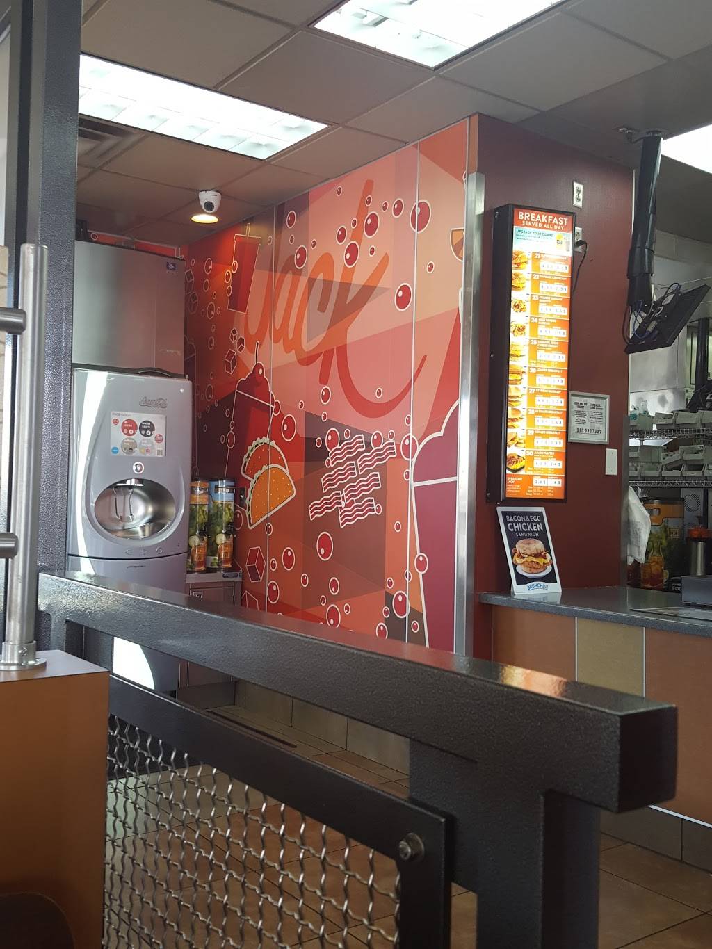 Jack in the Box | restaurant | 12207 Montwood Dr, El Paso, TX 79938, USA | 9158560736 OR +1 915-856-0736