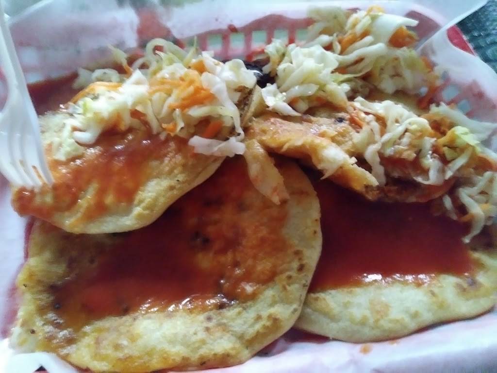 Pupuseria Emanuel | restaurant | 5822 Telephone Rd, Houston, TX 77087, USA | 7136449383 OR +1 713-644-9383