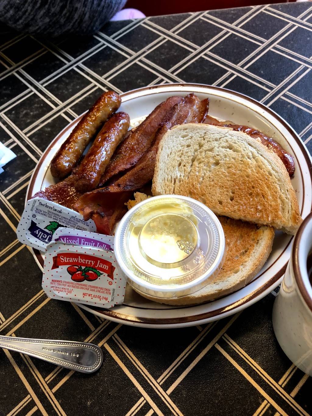 The Hut Diner | restaurant | 27090 Grand River Ave, Redford Charter Twp, MI 48240, USA | 3135356359 OR +1 313-535-6359