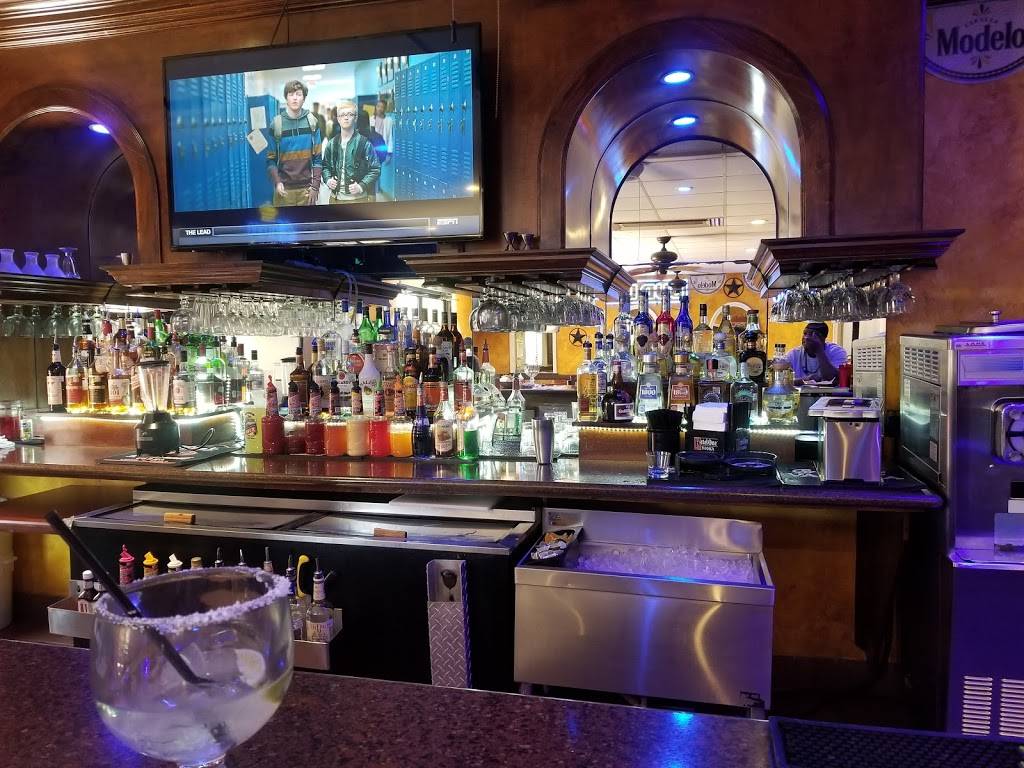 Los Pericos | restaurant | 508 S Danville St, Willis, TX 77378, USA | 9368900519 OR +1 936-890-0519