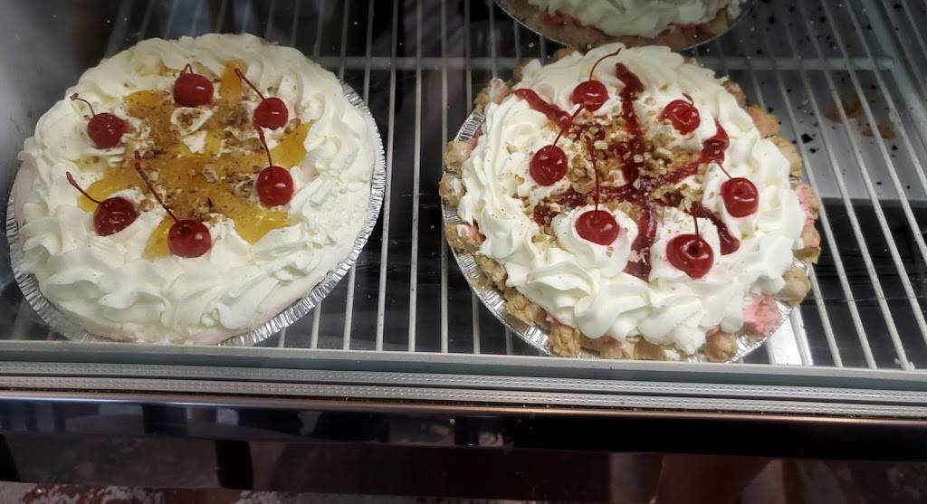 Michael and Moms | restaurant | 301 N Reynolds Hwy 359, Orange Grove, TX 78372, USA | 3613843000 OR +1 361-384-3000