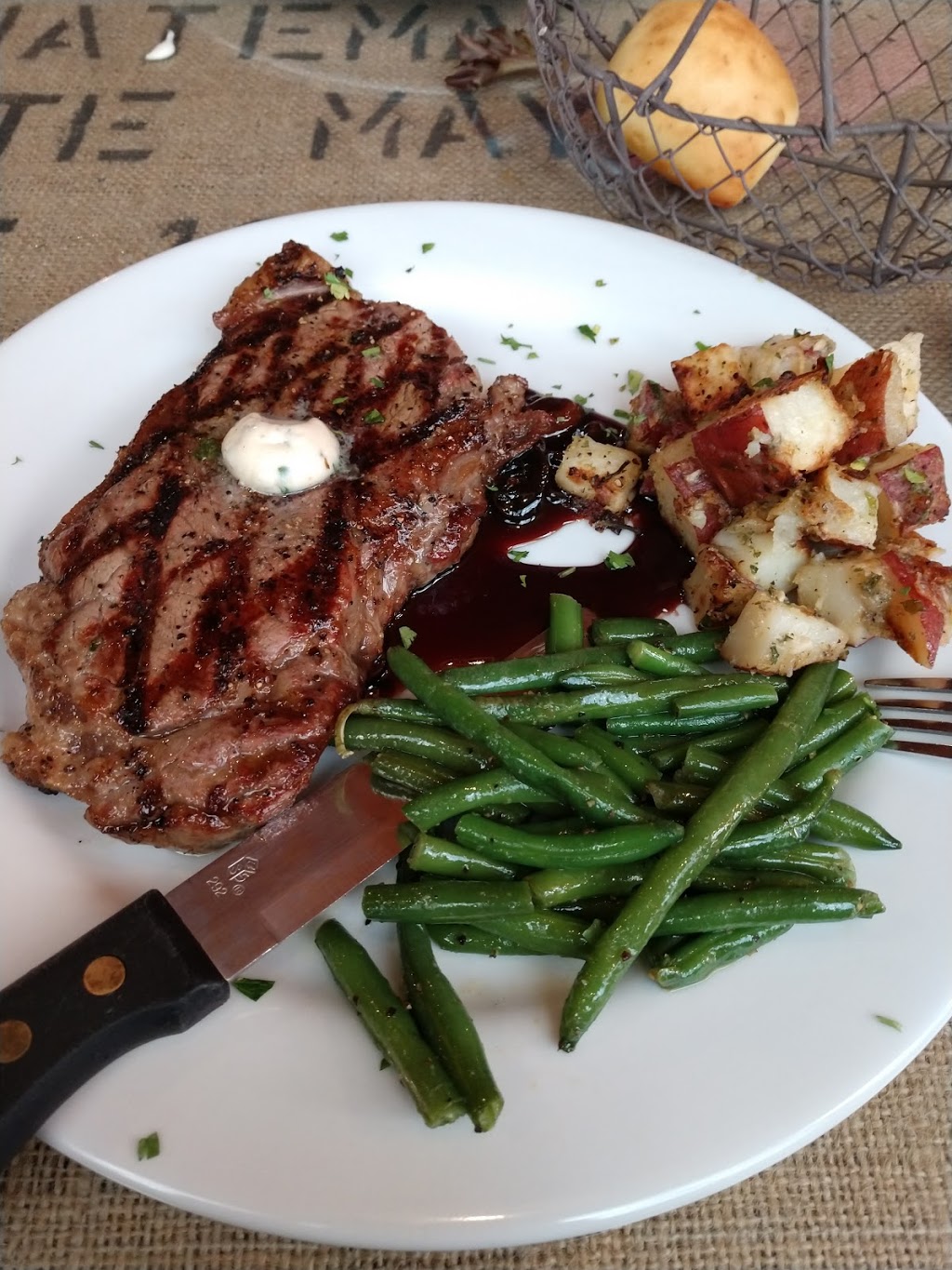 Kasper’s | restaurant | 501 N Johnson St, Clarksville, AR 72830, USA | 4796474332 OR +1 479-647-4332