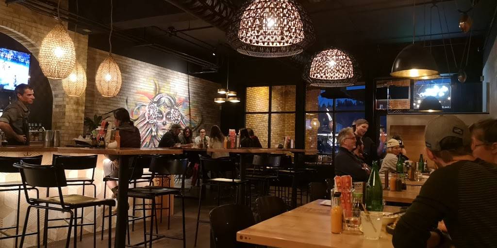 COMO | restaurant | 10164 Donner Pass Rd Unit#3, Truckee, CA 96161, USA | 5305876274 OR +1 530-587-6274