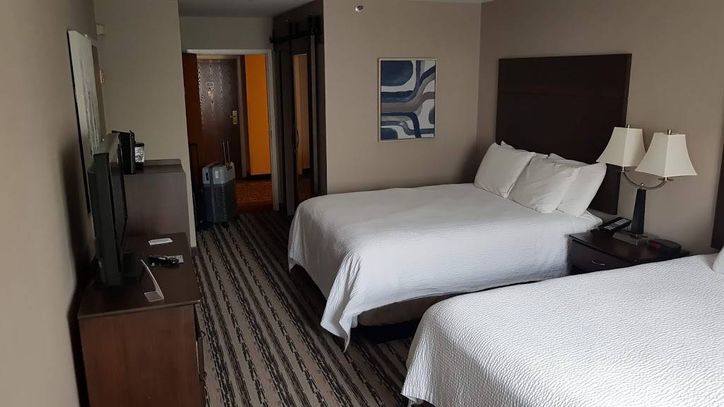 Colonial Hotel | restaurant | 625 Betty Spring Rd, Gardner, MA 01440, USA | 9786302500 OR +1 978-630-2500