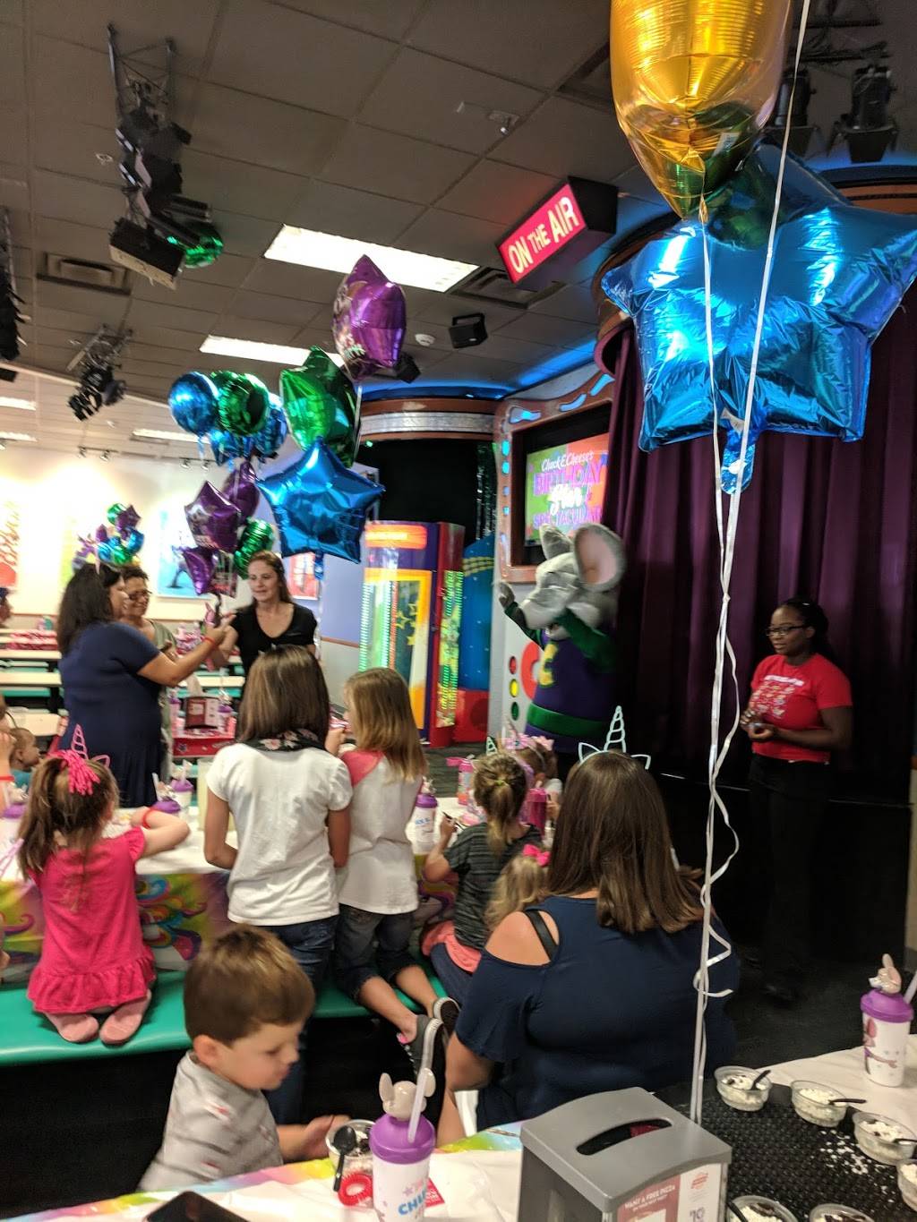 Chuck E. Cheese | restaurant | 449 N Alafaya Trail, Orlando, FL 32828, USA | 4073827121 OR +1 407-382-7121