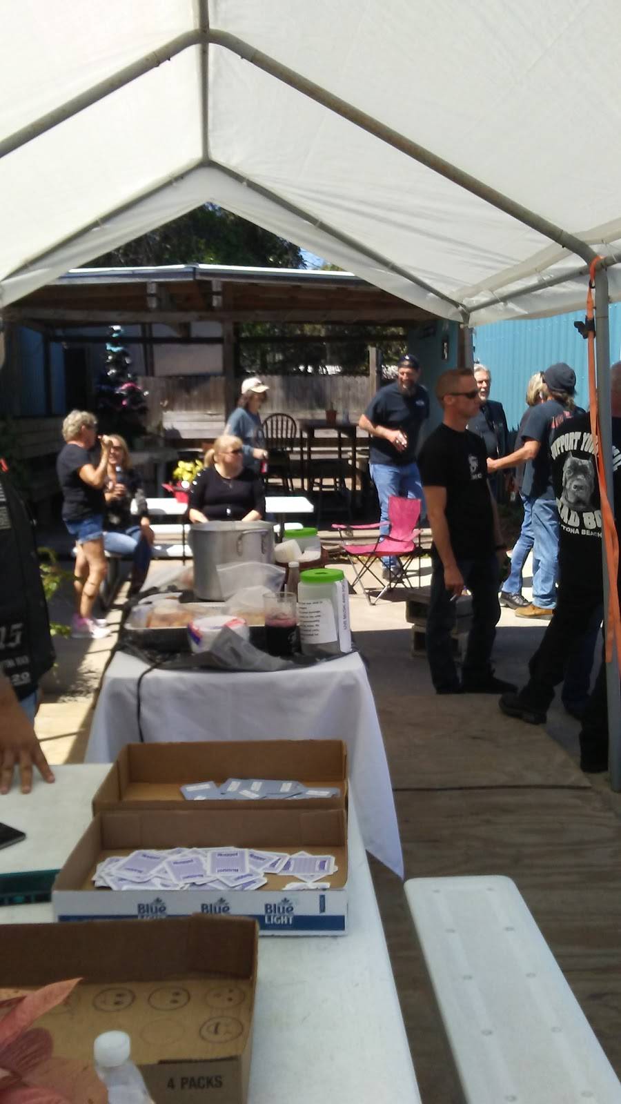 Brat Haus | restaurant | 2810 N Dixie Fwy, New Smyrna Beach, FL 32168, USA | 3869574233 OR +1 386-957-4233