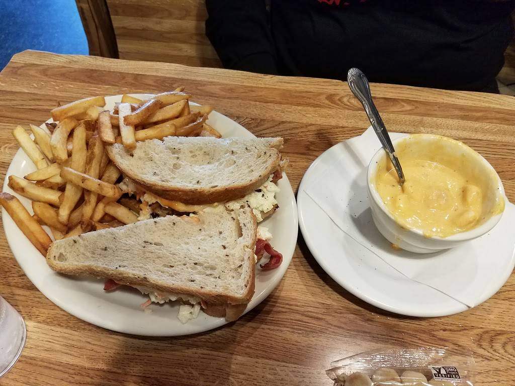 Pauls Deli Restaurant | restaurant | 761 Scotland St, Williamsburg, VA 23185, USA | 7572298976 OR +1 757-229-8976